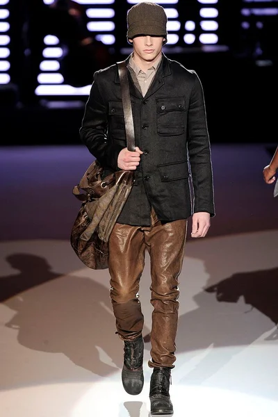 Look 22